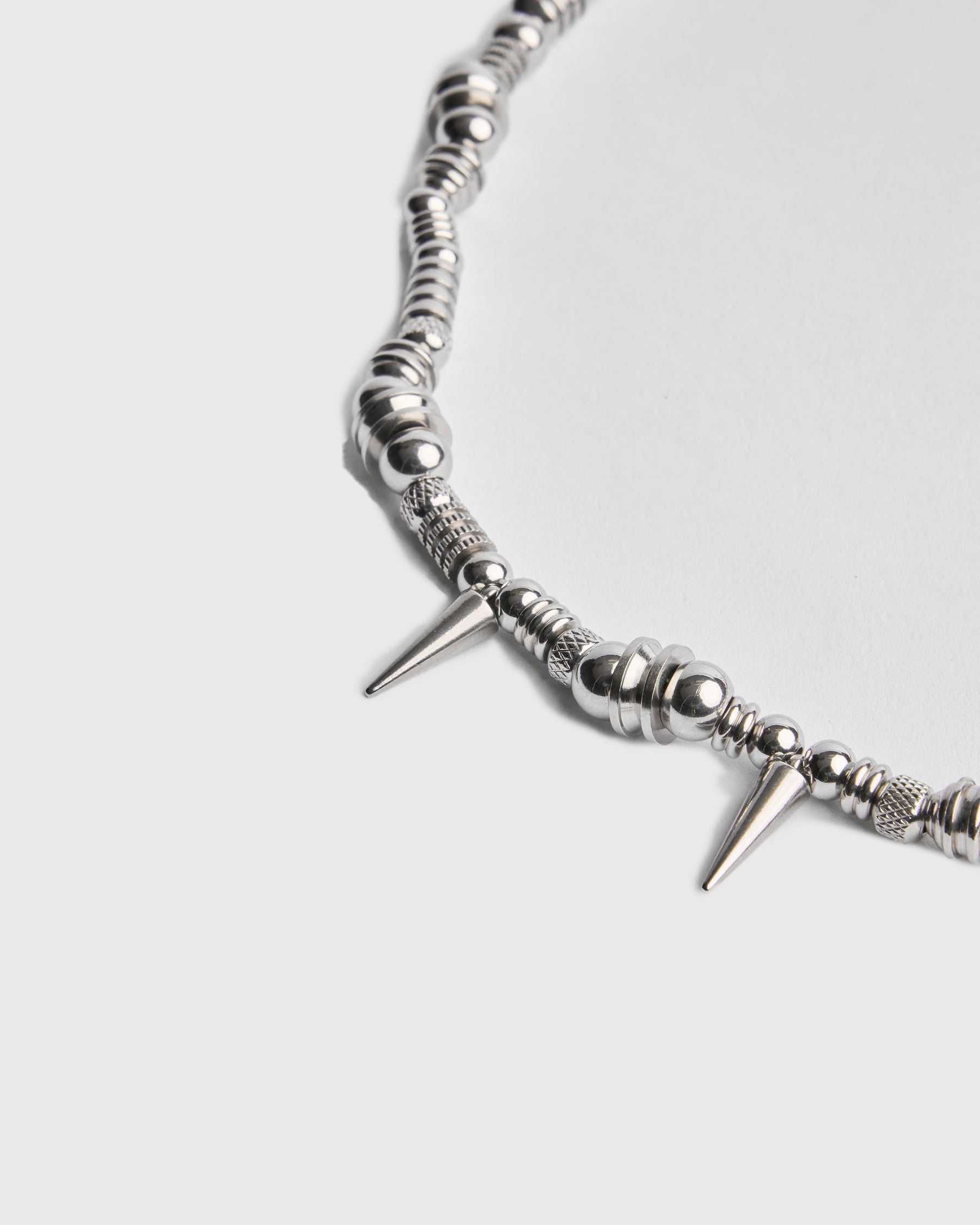 SPIKE NECKLACE