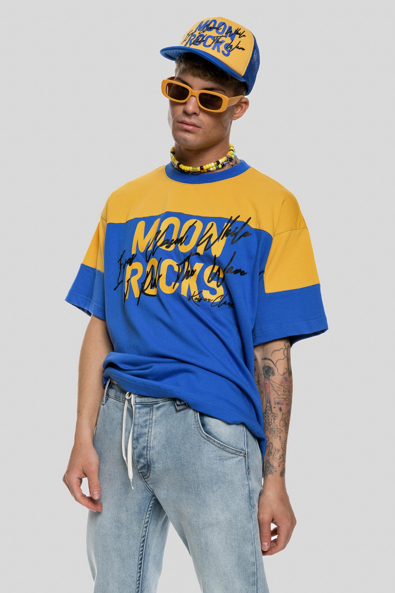 MOON ROCKS TEE