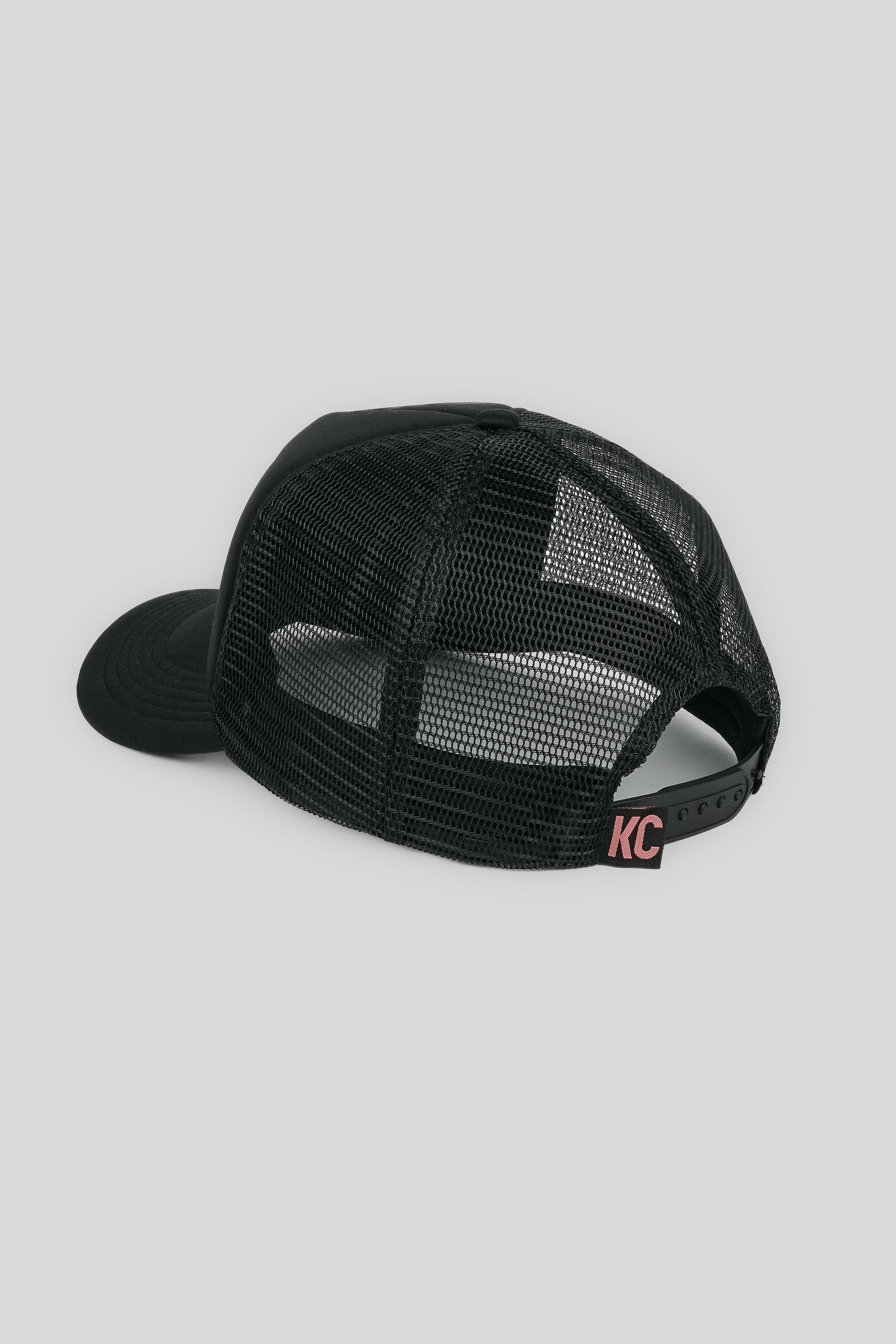 HEARTBREAKER TRUCKER HAT