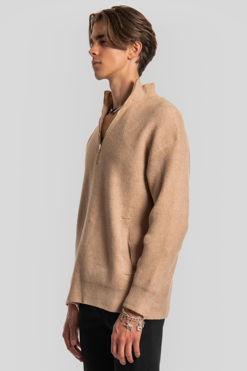 ◆SATUR◆ W knob destroyed two-way knit zip-up sand beige SA Hooded Zip-Up Sweater – Premier